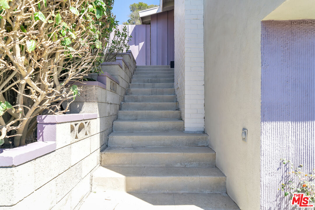 8330 Zitola Terrace Playa del Rey, CA 90293 - Photo 5 of 48 a view of entryway with a front door