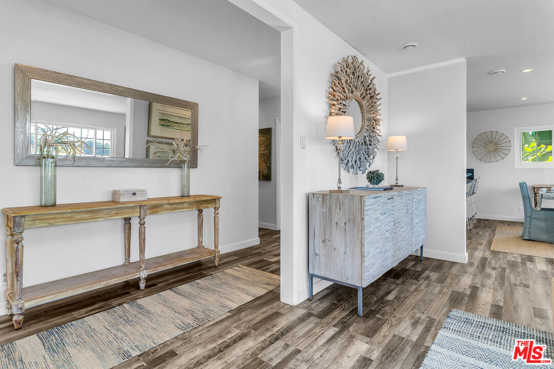 8330 Zitola Terrace Playa del Rey, CA 90293 - Photo 7 of 48 a living room with furniture and a wooden floor