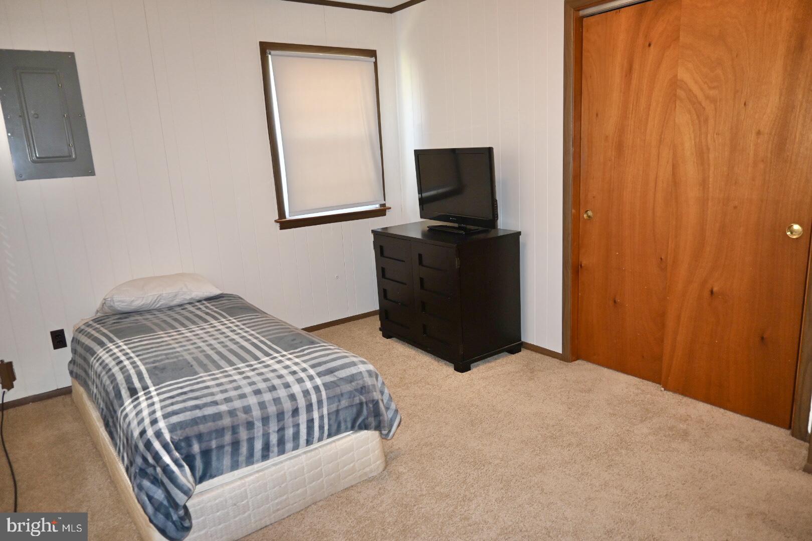112 Valley View Avenue Edgewater, MD 21037 - Photo 14 of 22 Bedroom 3