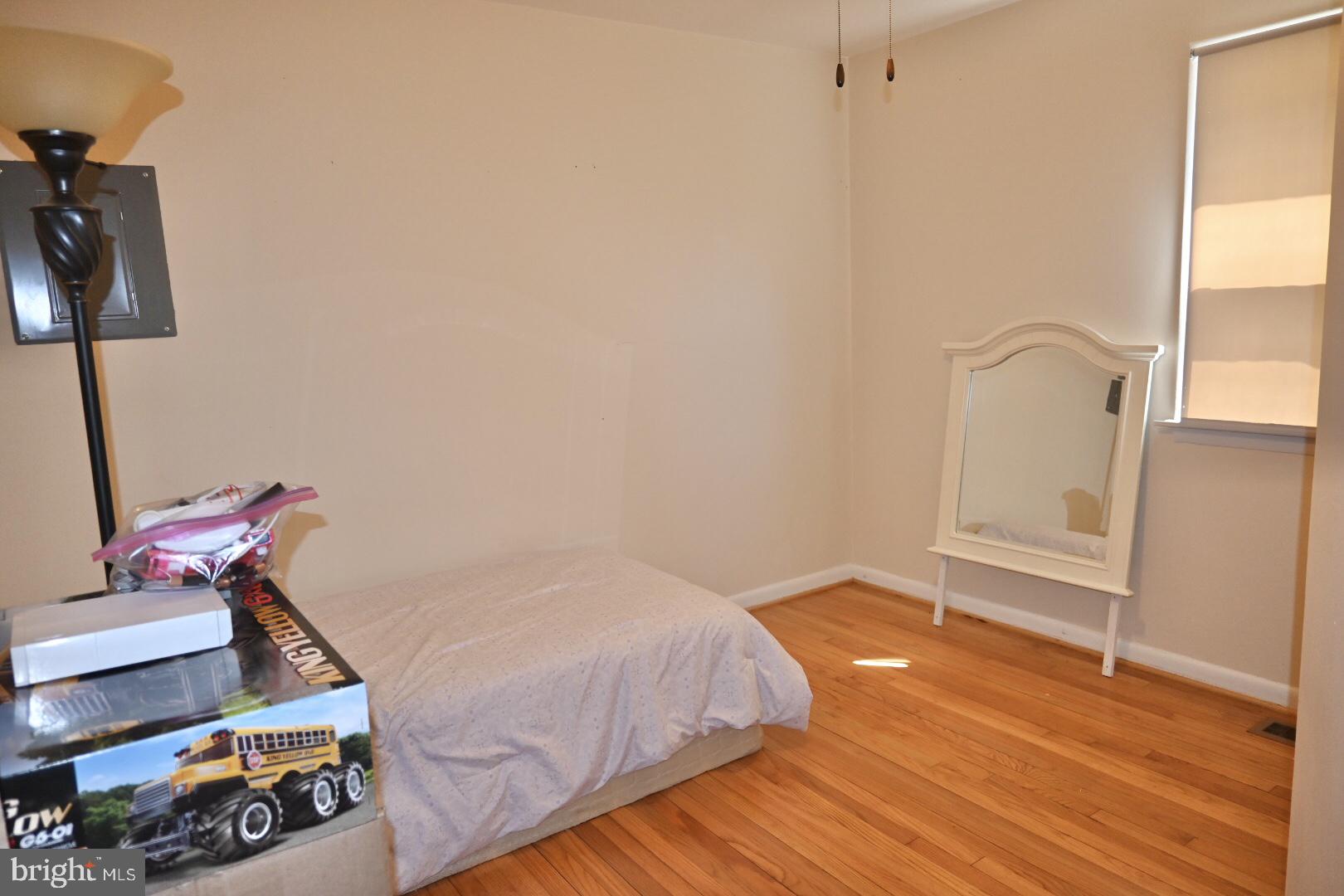 112 Valley View Avenue Edgewater, MD 21037 - Photo 9 of 22 Primary Suite