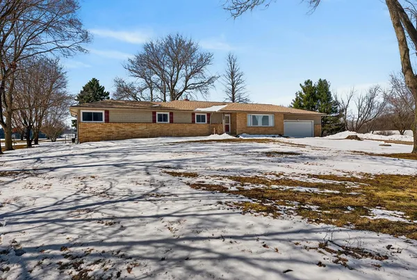 $750,000 | 5529 Langer Road, Marshall, WI 53559