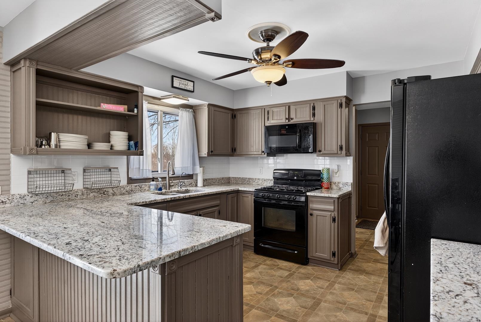 5529 Langer Road Marshall, WI 53559 - Photo 16 of 89