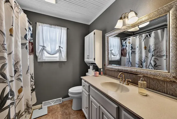 $750,000 | 5529 Langer Road, Marshall, WI 53559