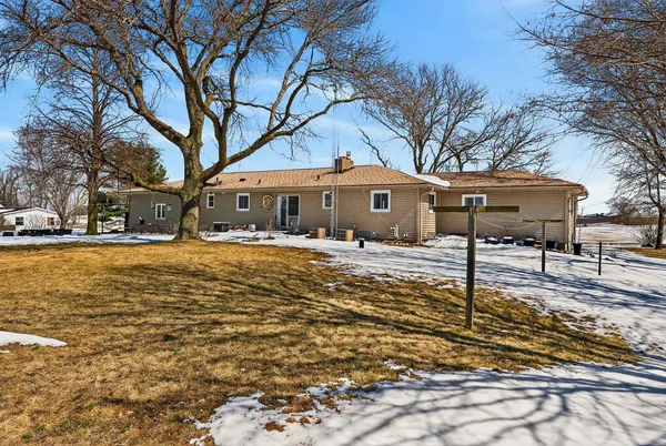 $750,000 | 5529 Langer Road, Marshall, WI 53559