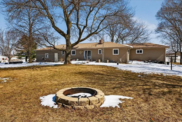 $750,000 | 5529 Langer Road, Marshall, WI 53559