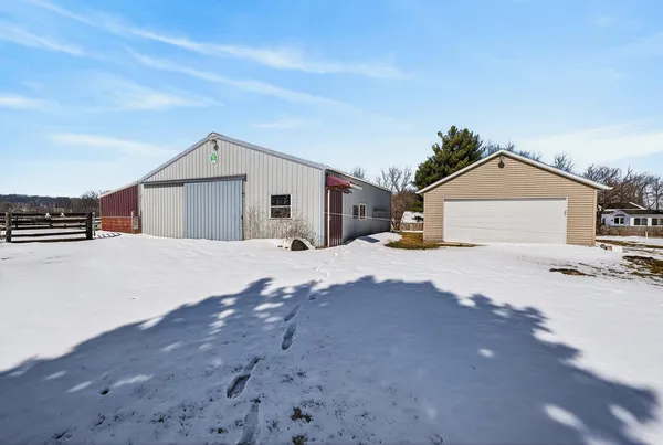 $750,000 | 5529 Langer Road, Marshall, WI 53559