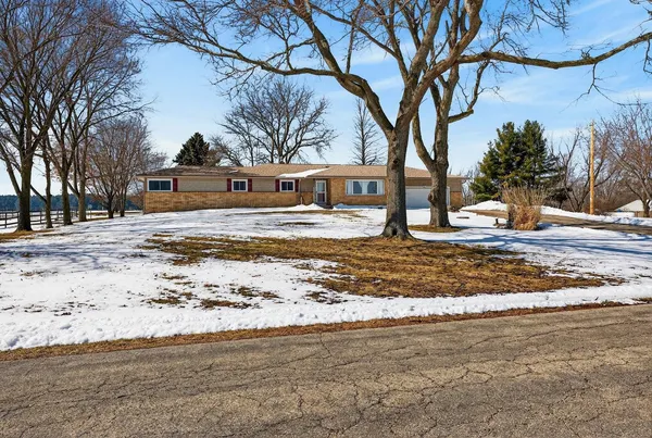 $750,000 | 5529 Langer Road, Marshall, WI 53559