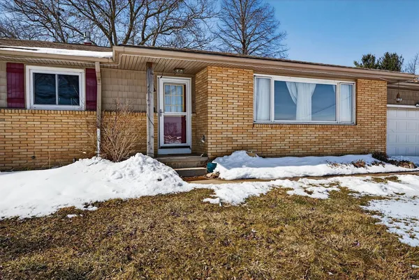 $750,000 | 5529 Langer Road, Marshall, WI 53559