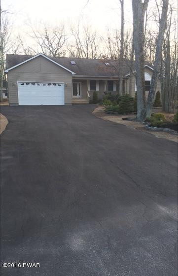 201 Maple Ridge Drive Hawley, PA 18428 - Photo 2 of 52