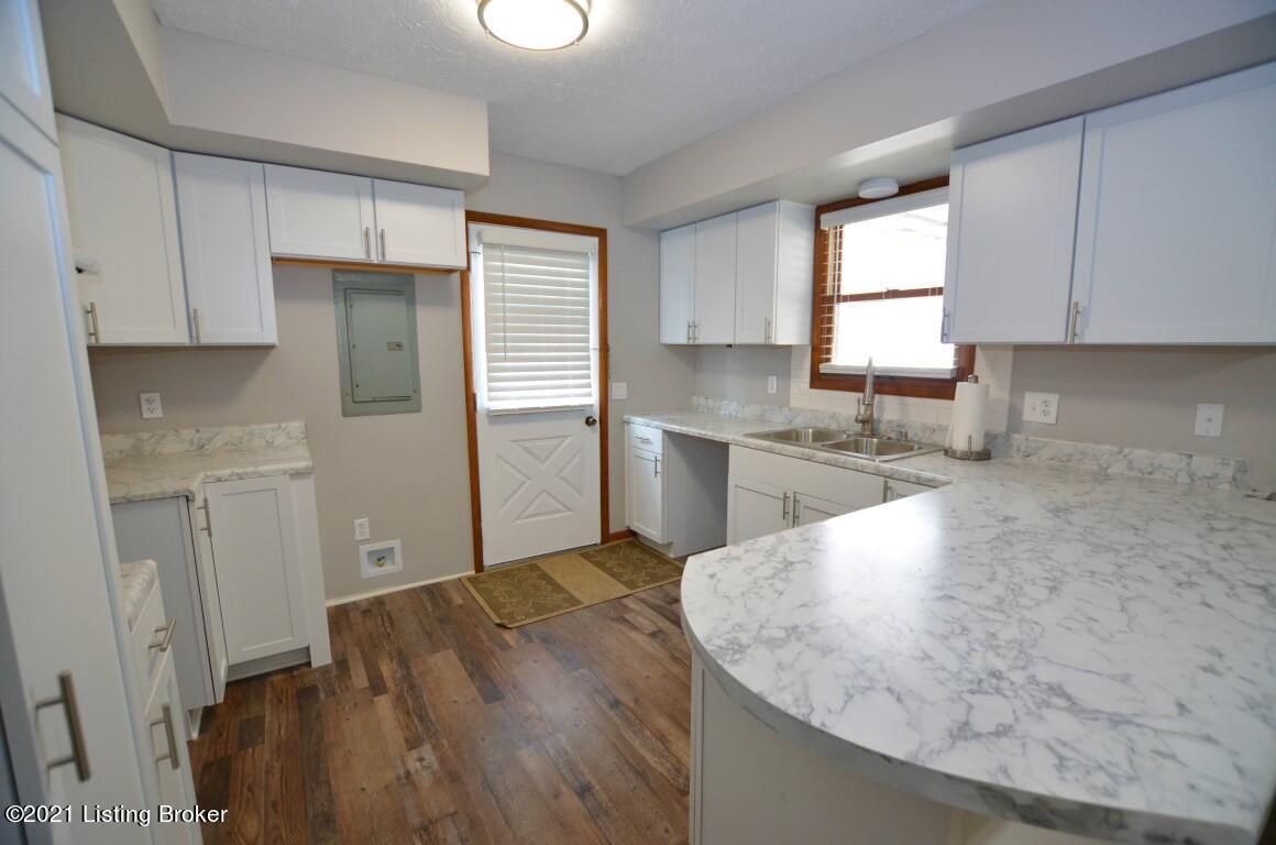 890 St Paul Road Leitchfield, KY 42754 - Photo 6 of 55 DSC_0546
