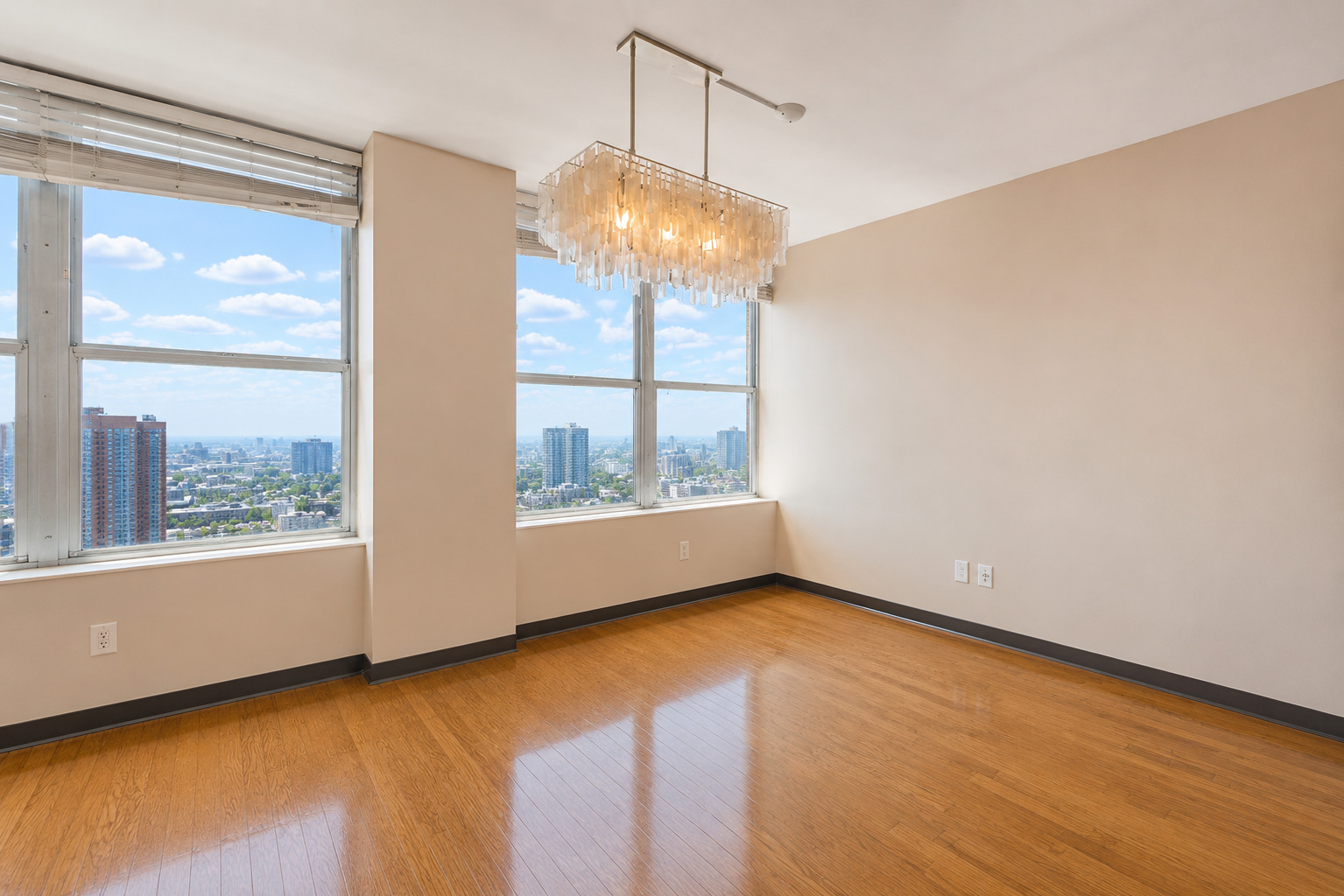 655 West Irving Park Road, Unit 5003 Chicago, IL 60613 - Photo 15 of 35