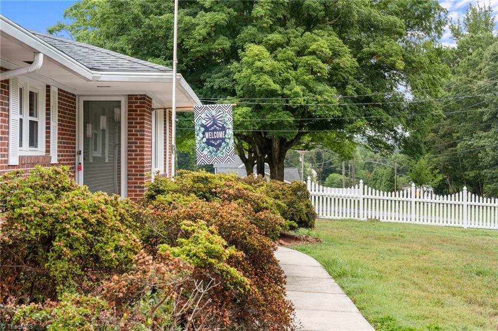 3966 Ebert Road Winston-Salem, NC 27127 - Photo 7 of 34