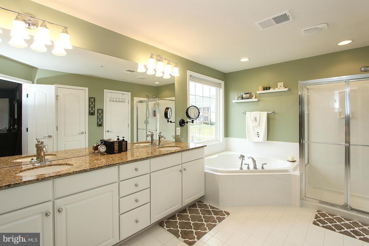 4810 Chichester House Road Olney, MD 20832 - Photo 17 of 30 Bath (Master)