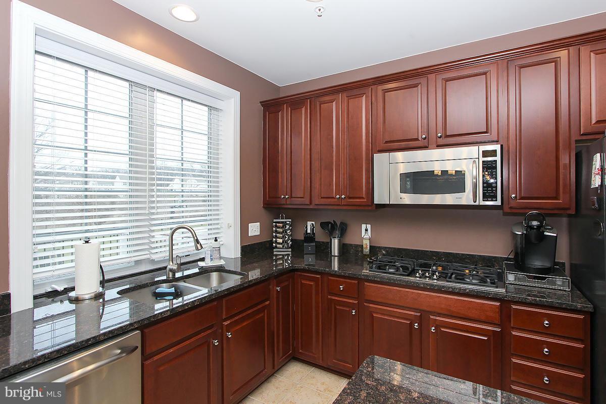 4810 Chichester House Road Olney, MD 20832 - Photo 3 of 30 Kitchen