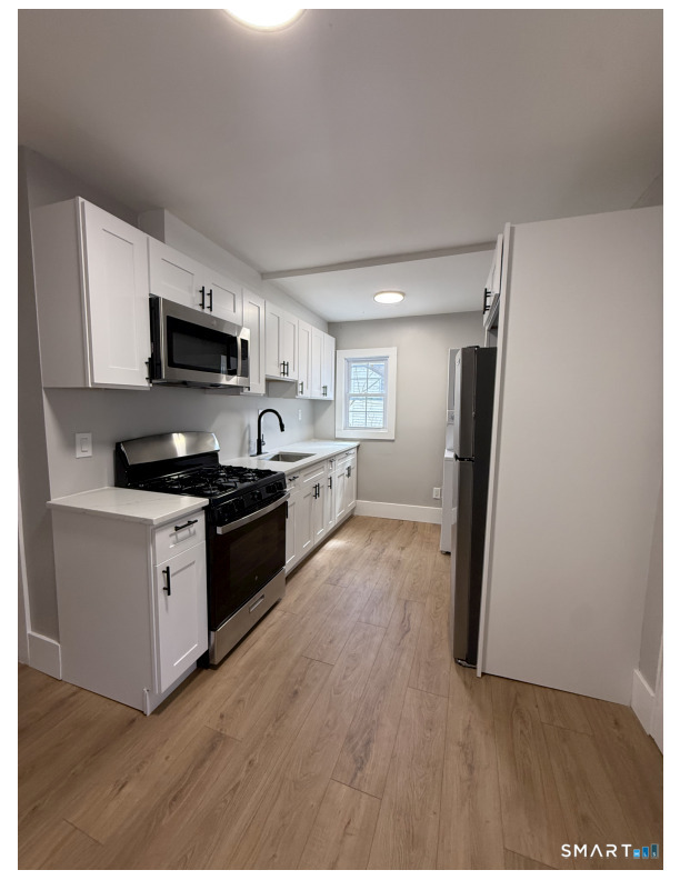 324 Congress Avenue, Unit 2 Waterbury, CT 06708 - Photo 4 of 10