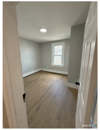 $2,000 | 324 Congress Avenue, Unit 2, Waterbury, CT 06708
