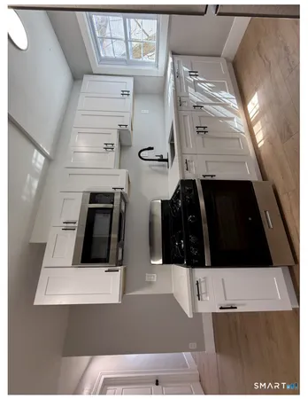 $2,000 | 324 Congress Avenue, Unit 2, Waterbury, CT 06708