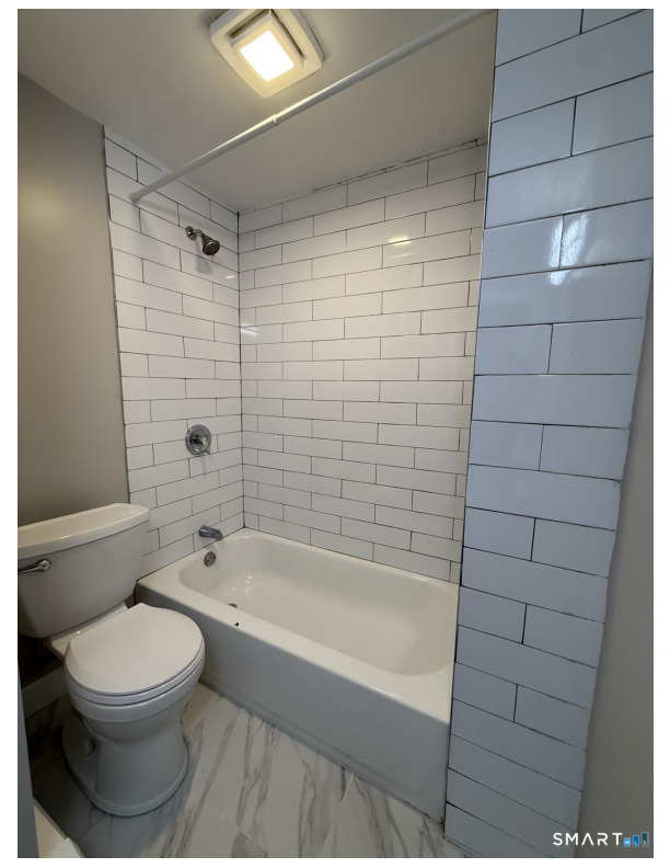 324 Congress Avenue, Unit 2 Waterbury, CT 06708 - Photo 9 of 10