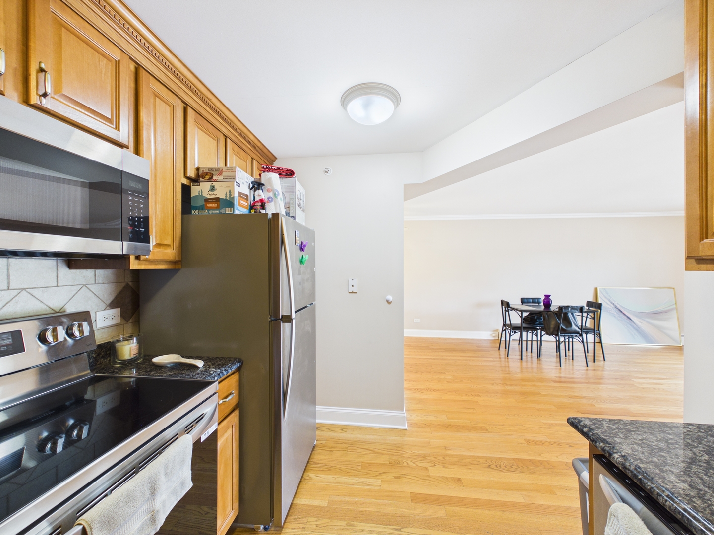 2210 South Goebbert Road, Unit 226 Arlington Heights, IL 60005 - Photo 16 of 47 Gallery Image 16