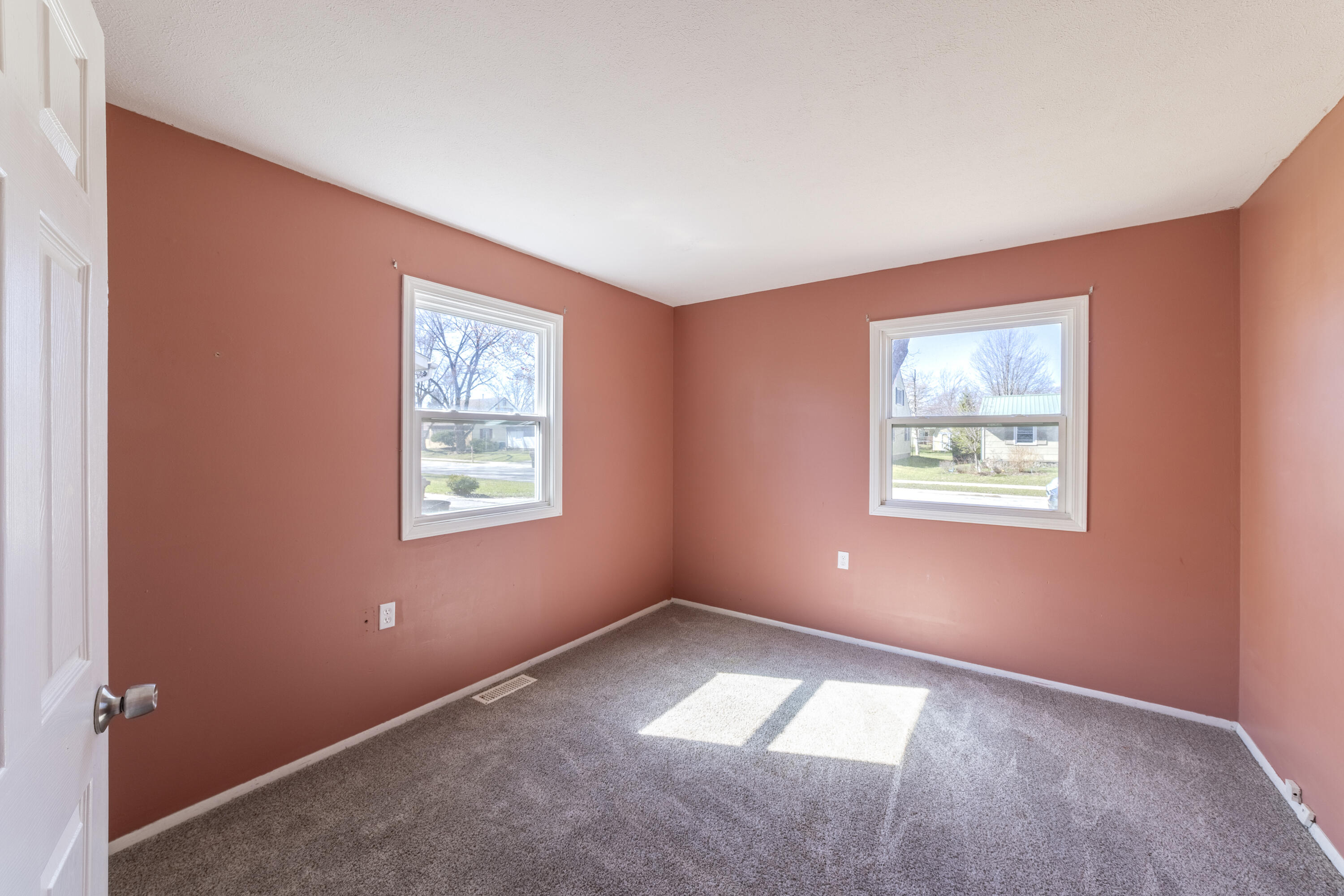 765 Governor Road Valparaiso, IN 46385 - Photo 13 of 26 an empty room with windows