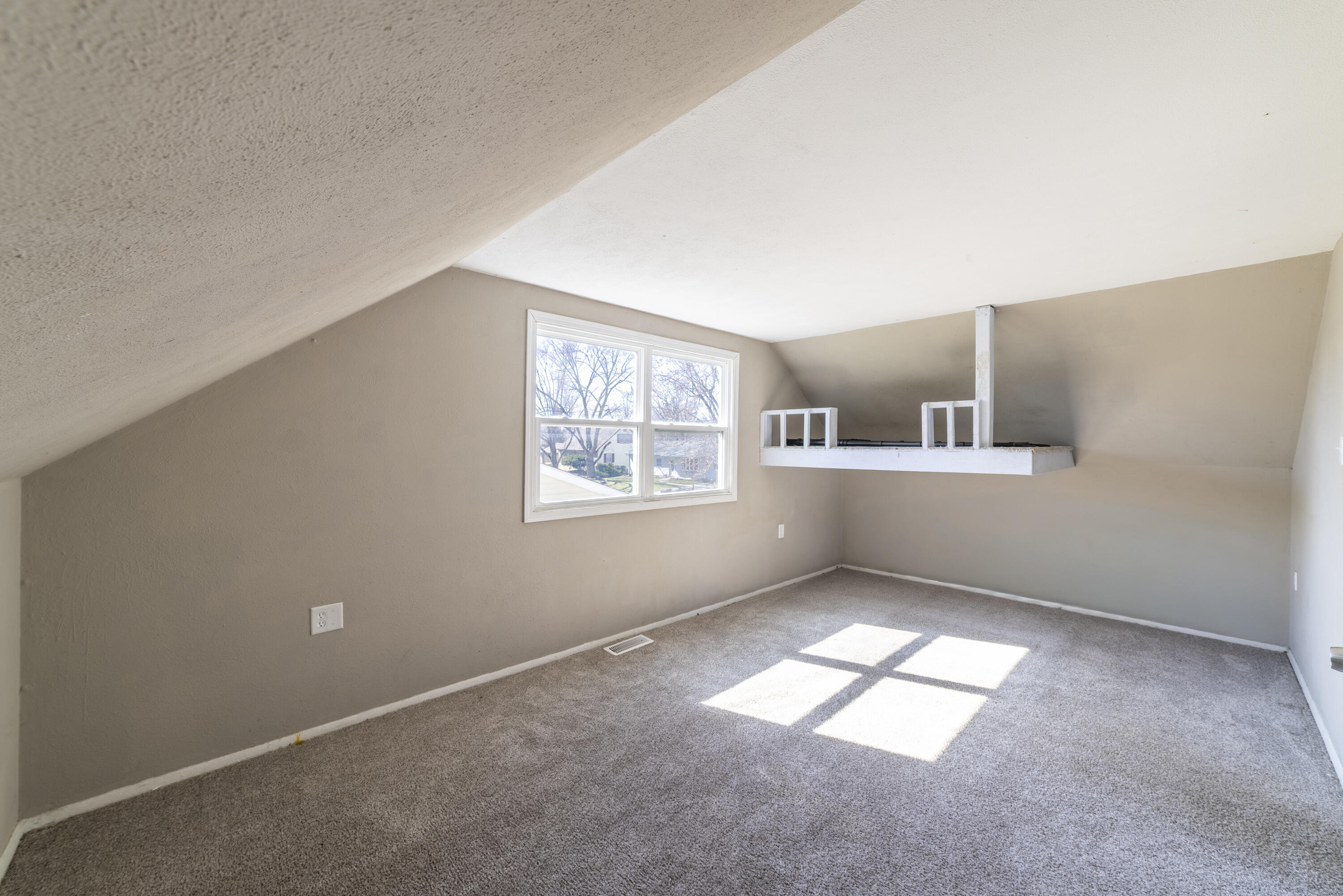 765 Governor Road Valparaiso, IN 46385 - Photo 16 of 26 an empty room with windows and entrance