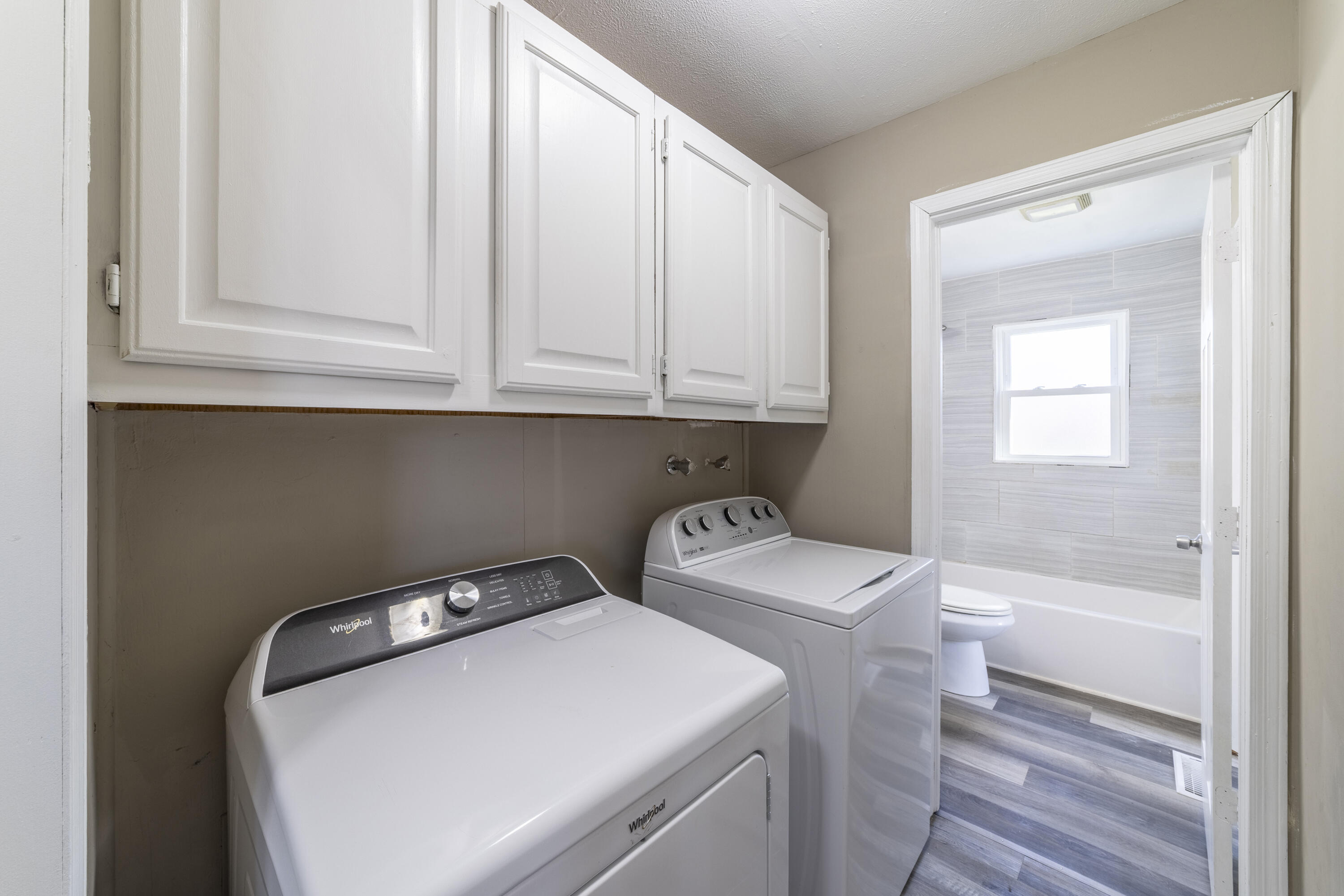 765 Governor Road Valparaiso, IN 46385 - Photo 17 of 26 a utility room with dryer and washer