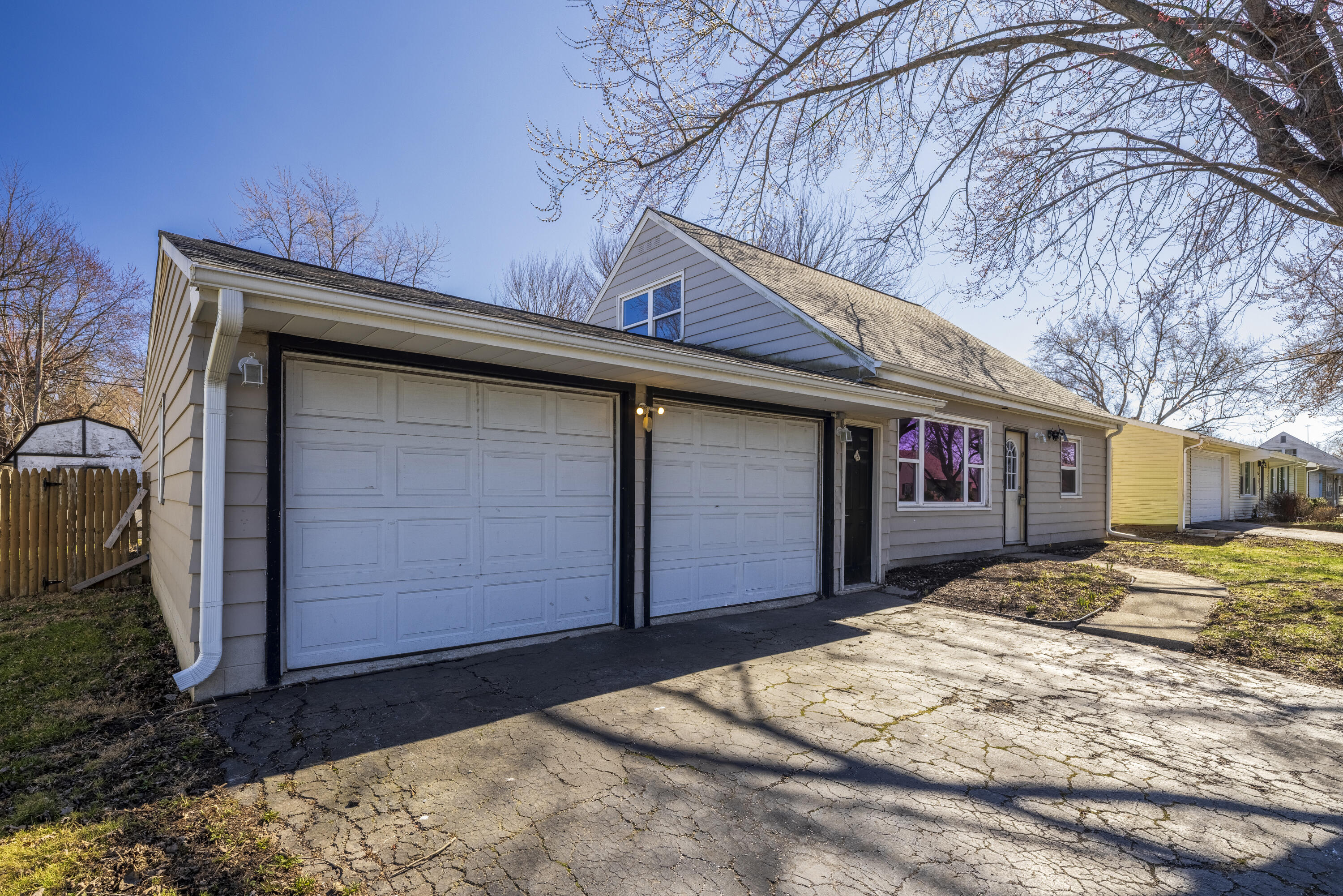 765 Governor Road Valparaiso, IN 46385 - Photo 2 of 26 a front view of house