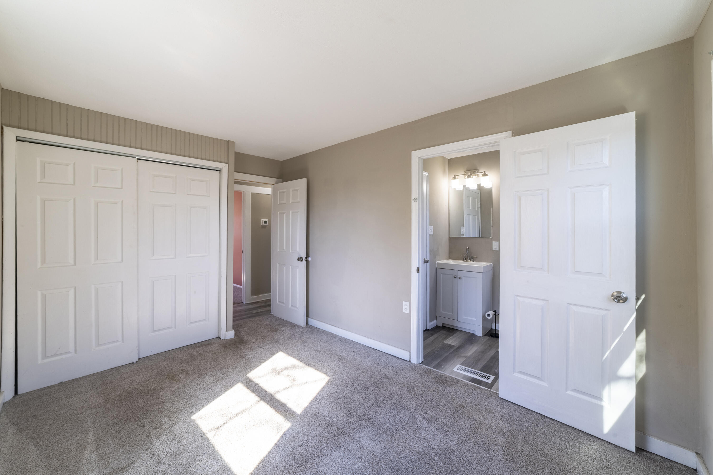 765 Governor Road Valparaiso, IN 46385 - Photo 9 of 26