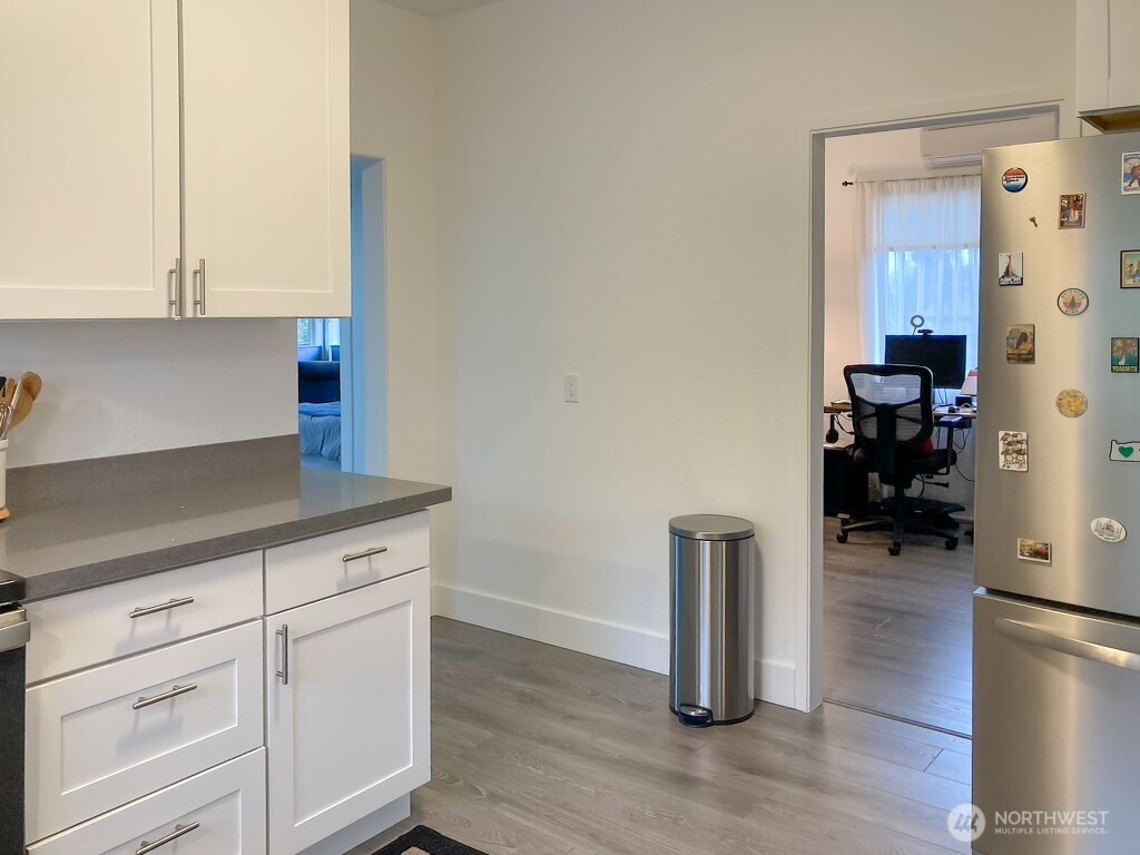 3943 South Orcas Street Seattle, WA 98118 - Photo 7 of 22