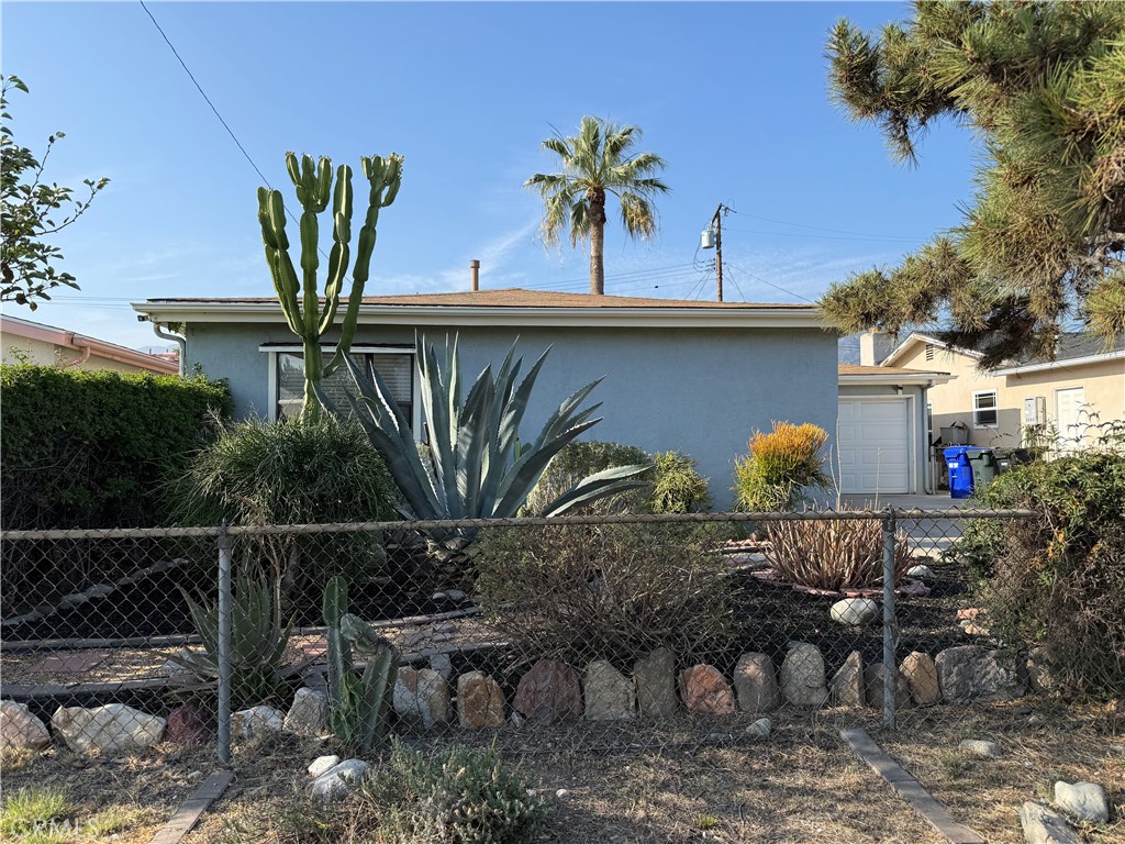 1353 Pengra Street Duarte, CA 91010 - Photo 5 of 18 a view of a house with backyard and sitting area