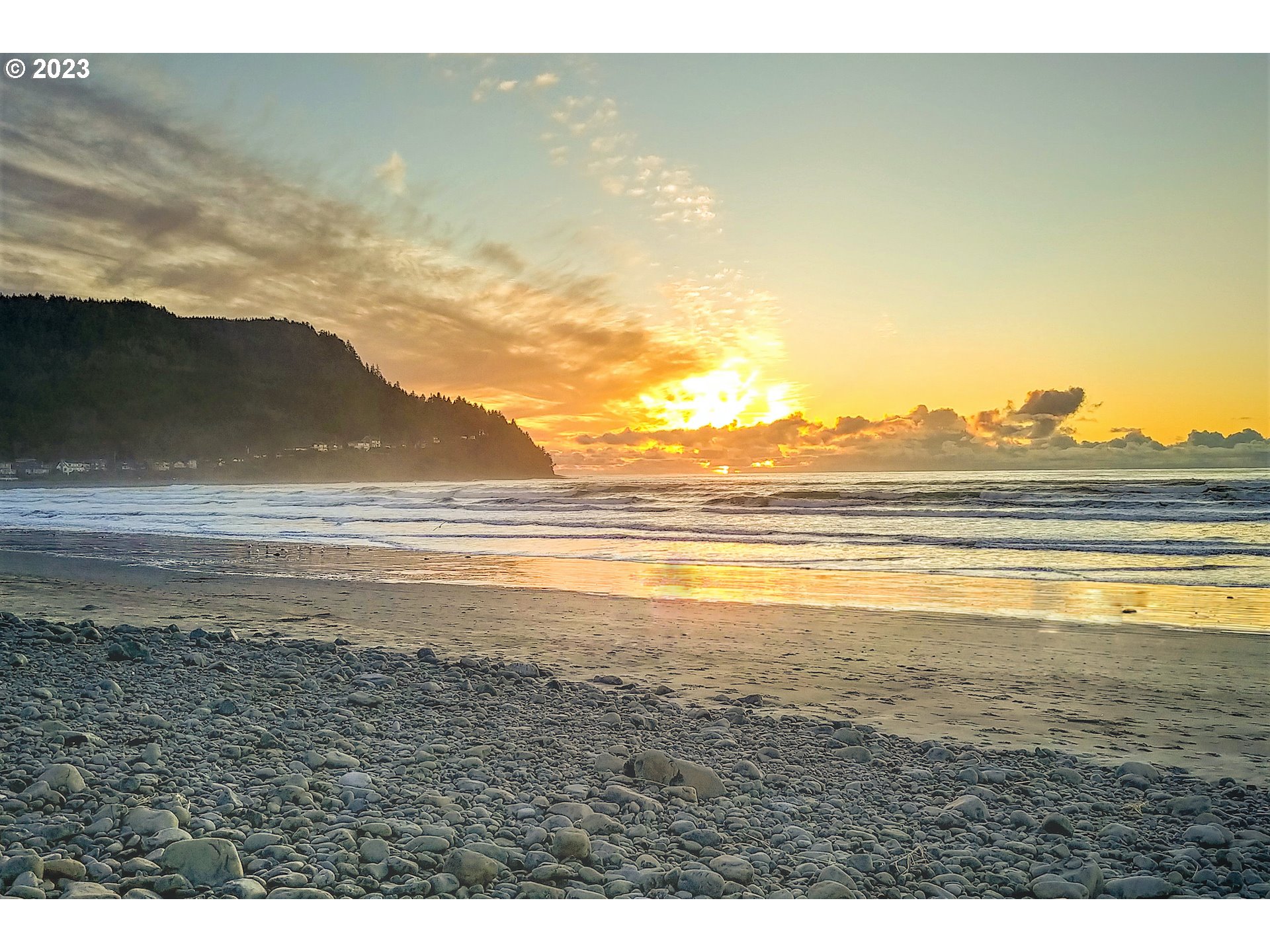 2316 Beach Drive, Unit 157 Seaside, OR 97138 - Photo 23 of 24 a view of an ocean and beach