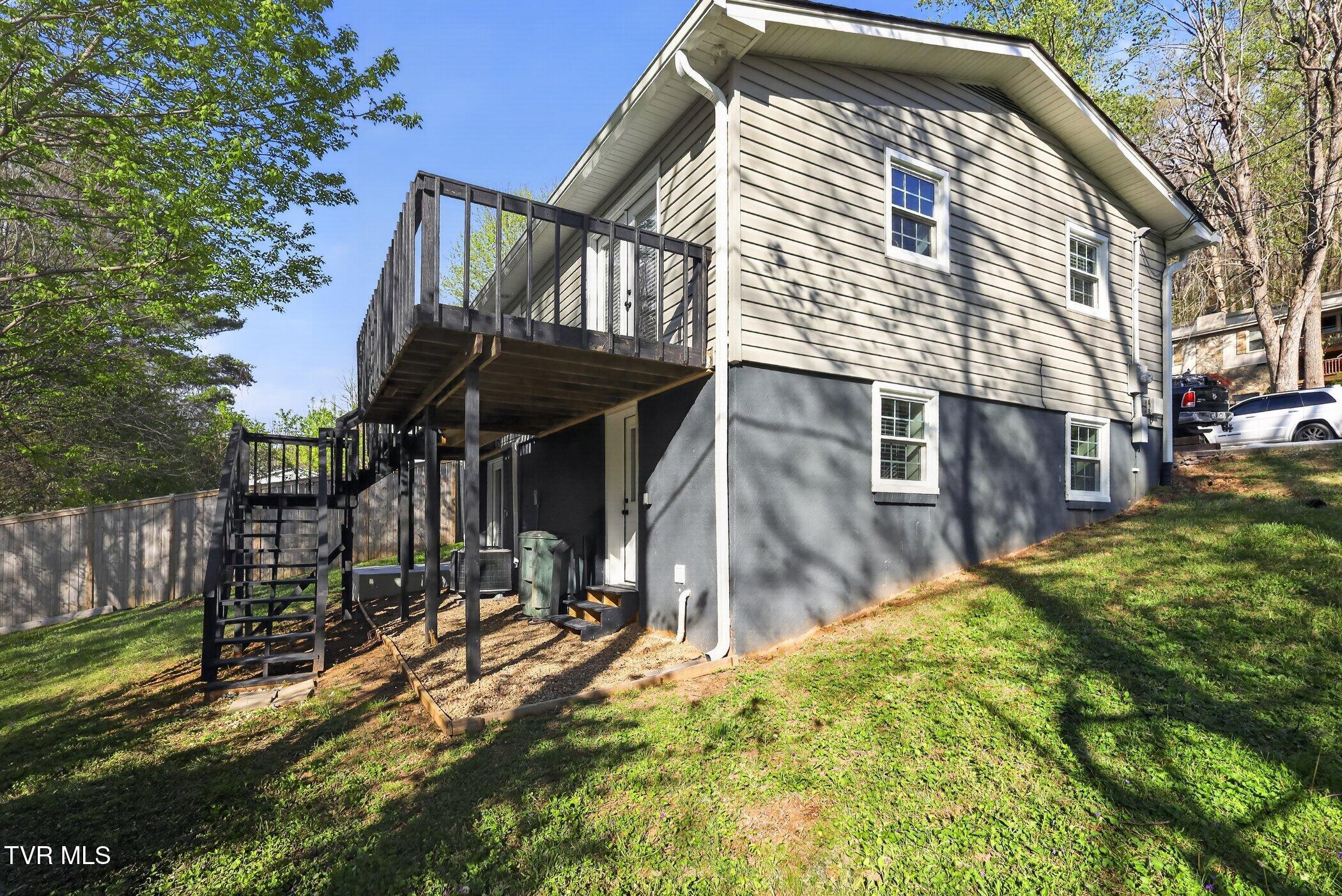 1116 Berry Road Elizabethton, TN 37643 - Photo 31 of 38 1116-Berry-Rd-Elizabethton-TN-37643-Wind