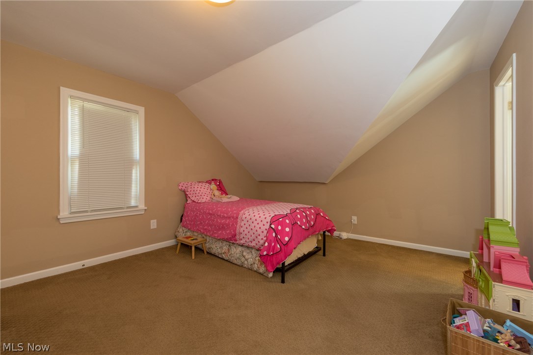 2452 White Road Cleveland, OH 44118 - Photo 17 of 20