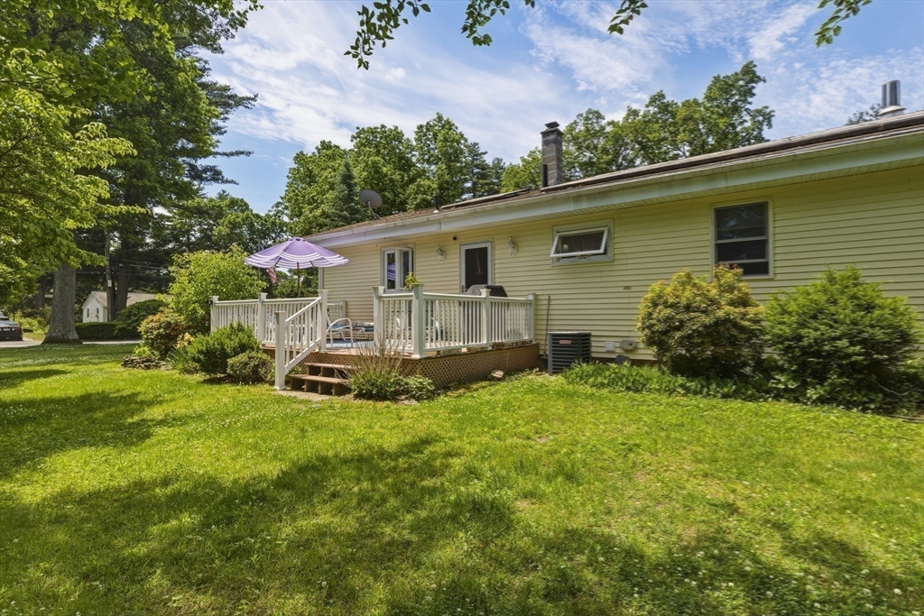 110 Parkerview Street Springfield, MA 01129 - Photo 29 of 32
