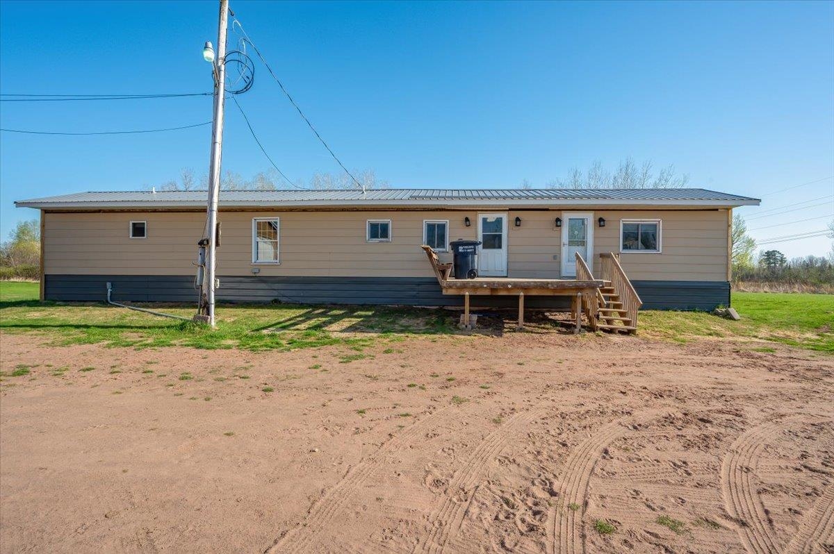 4090 County Rd A Superior, WI 54880 - Photo 5 of 40