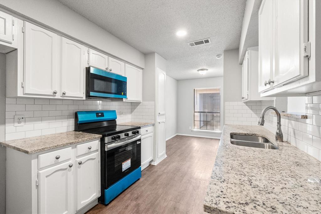 3328 Green Ridge Street, Unit 3330 Fort Worth, TX 76133 - Photo 14 of 29