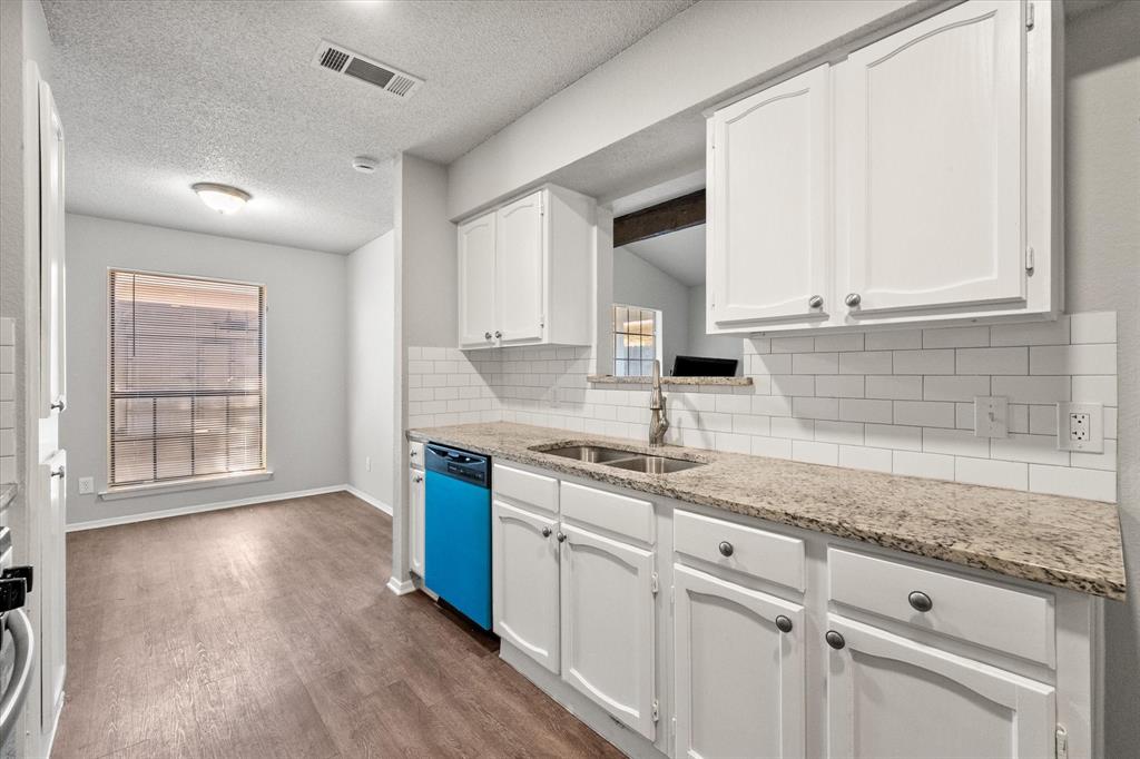 3328 Green Ridge Street, Unit 3330 Fort Worth, TX 76133 - Photo 18 of 29