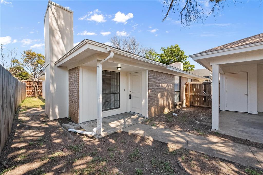 3328 Green Ridge Street, Unit 3330 Fort Worth, TX 76133 - Photo 4 of 29