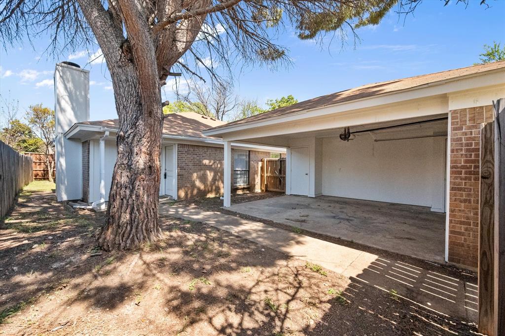 3328 Green Ridge Street, Unit 3330 Fort Worth, TX 76133 - Photo 5 of 29