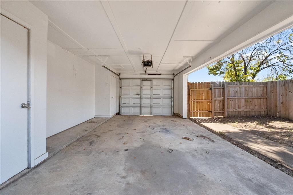 3328 Green Ridge Street, Unit 3330 Fort Worth, TX 76133 - Photo 7 of 29