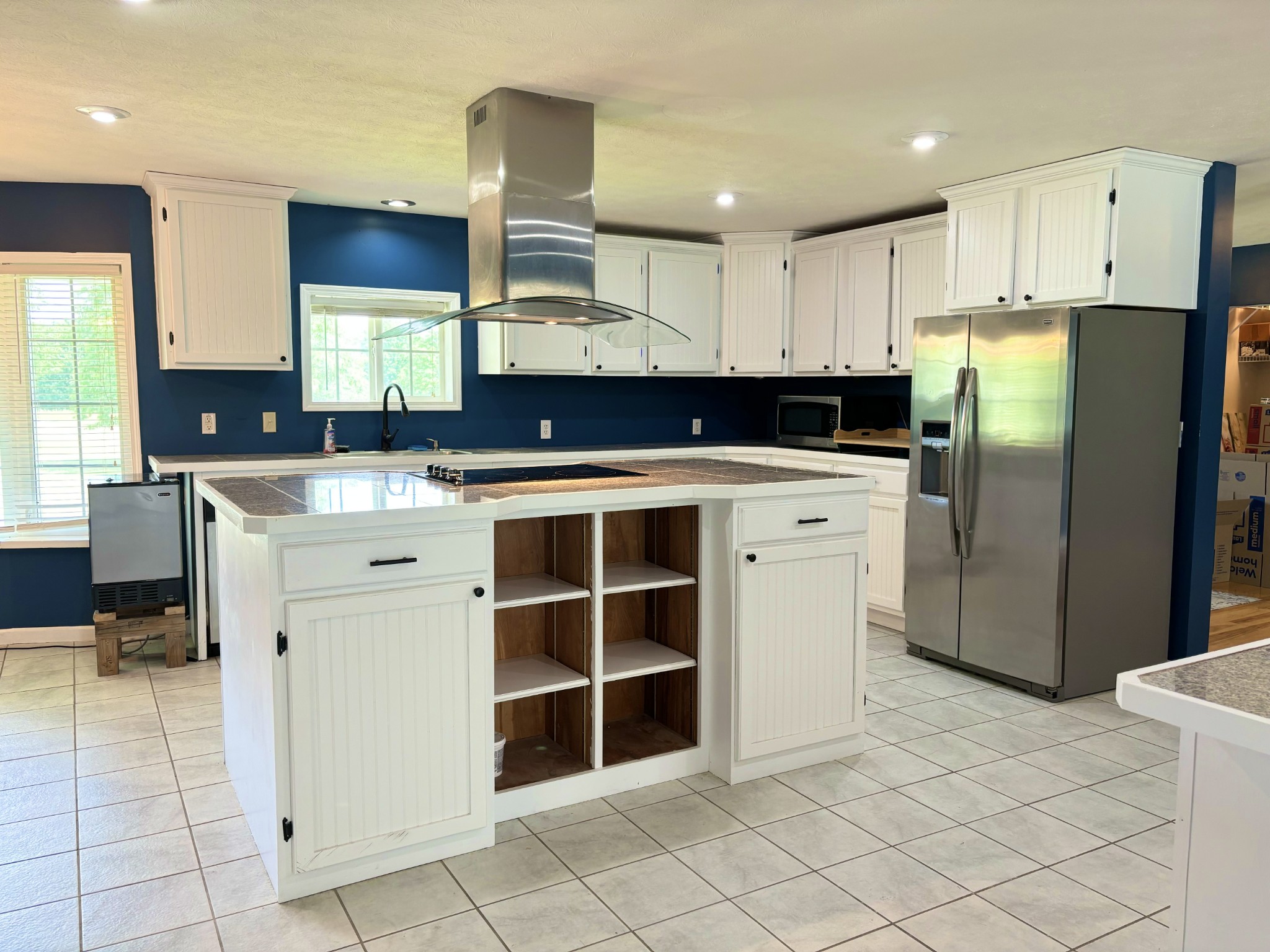 545 Adams Store Poole Mill Road Crofton, KY 42217 - Photo 28 of 48 a kitchen with stainless steel appliances a stove a refrigerator and a sink