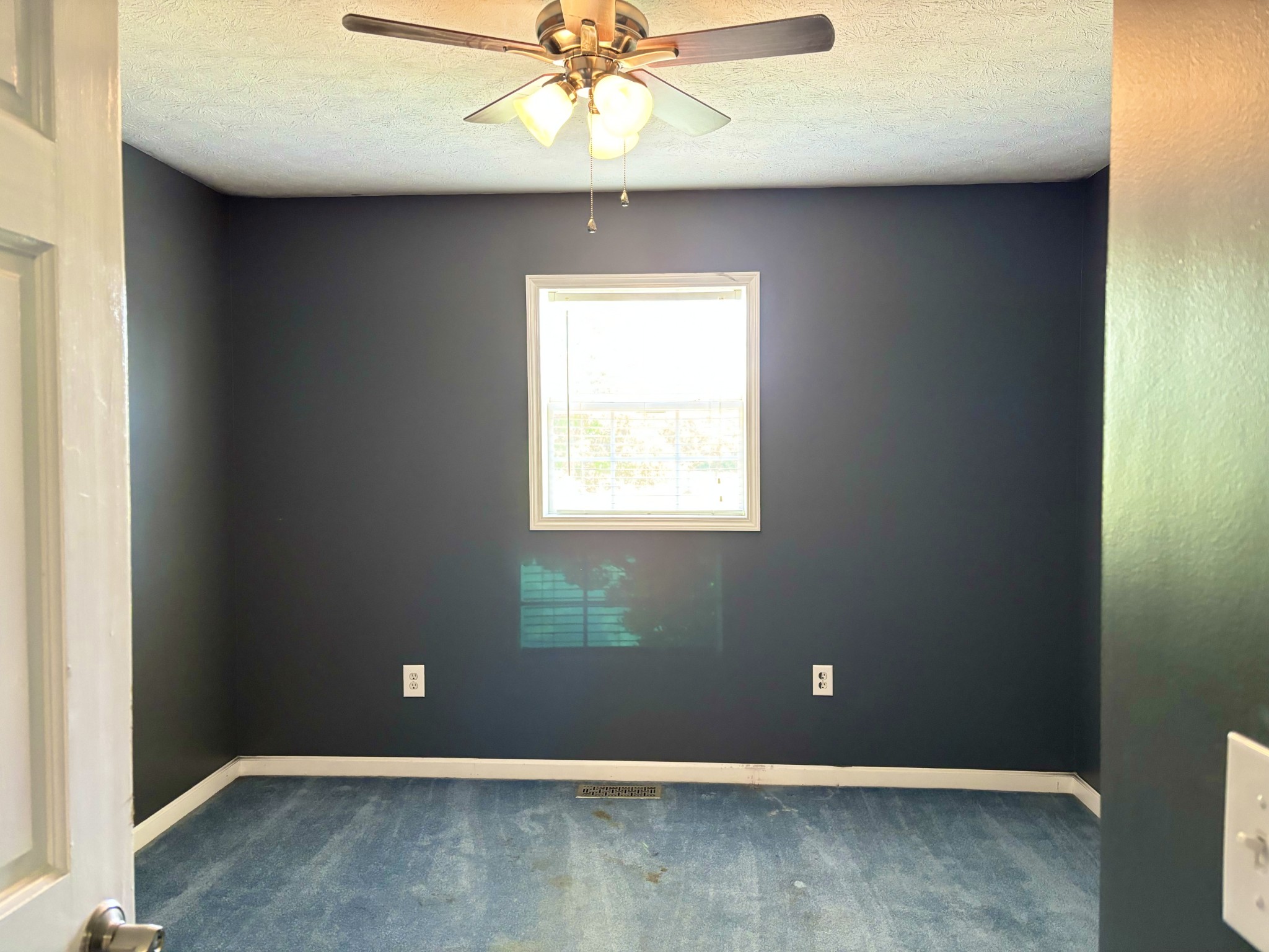 545 Adams Store Poole Mill Road Crofton, KY 42217 - Photo 37 of 48 an empty room with a window