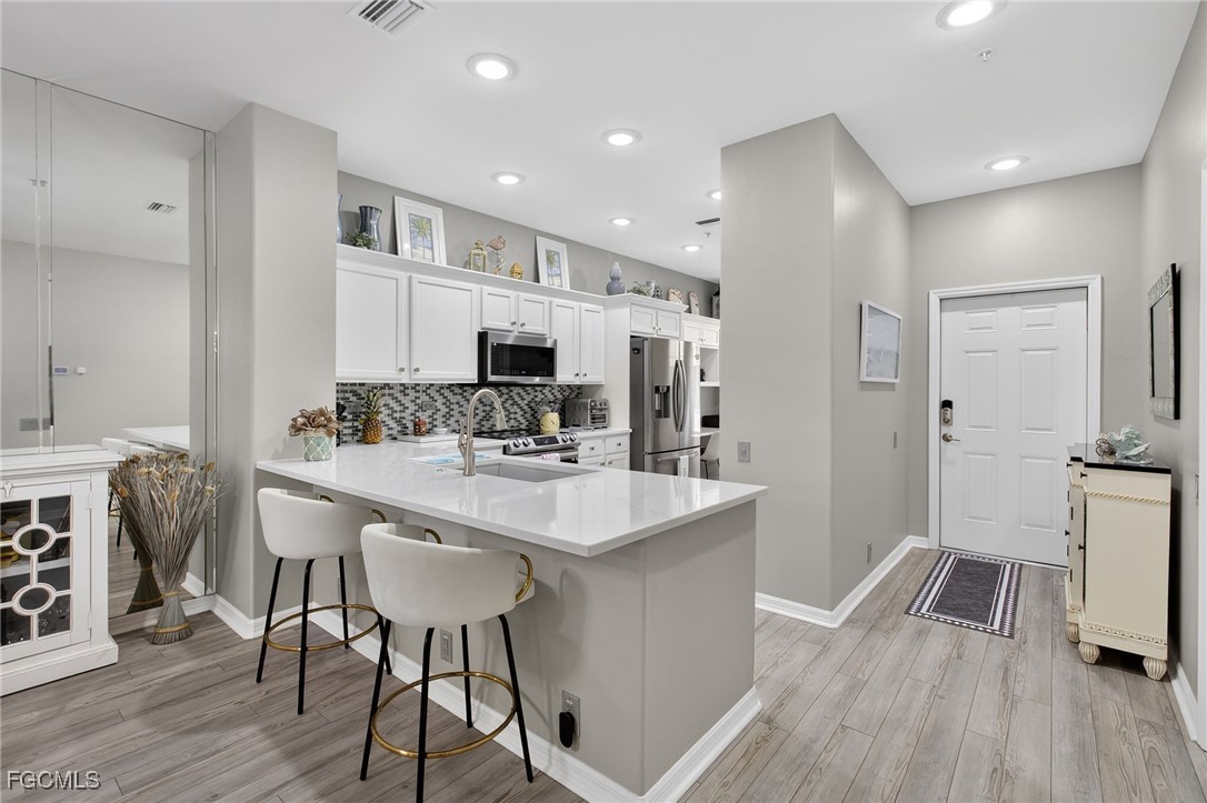 8231 Parkstone Place, Unit 105 Naples, FL 34120 - Photo 4 of 43