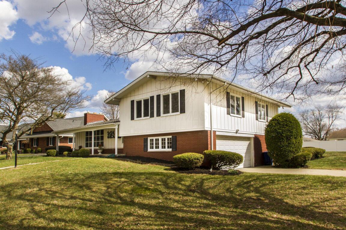 1428 Haddon Road Columbus, OH 43209 - Photo 4 of 69 South Elevation