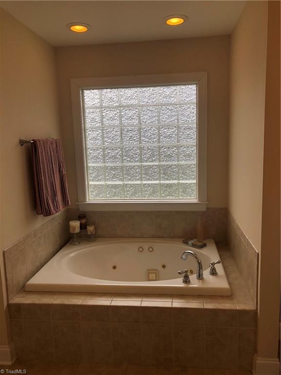 119 Ashbrook Road Thomasville, NC 27360 - Photo 14 of 22 Gallery Image 14