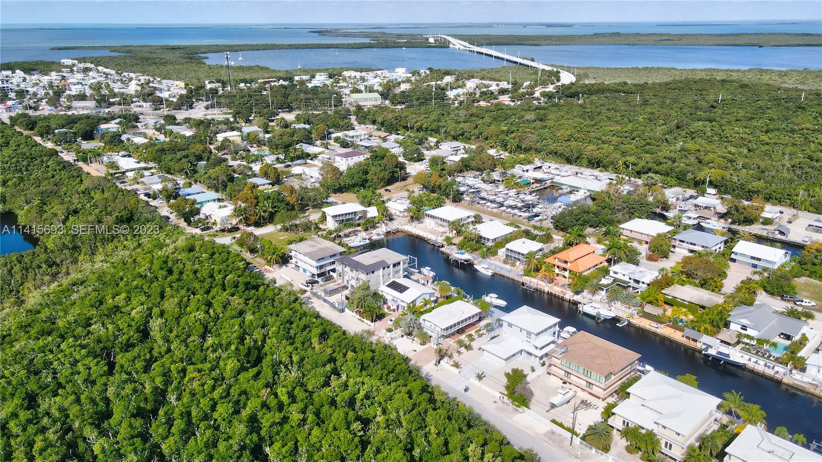 48 Andros Road Key Largo, FL 33037 - Photo 7 of 60 view of a city