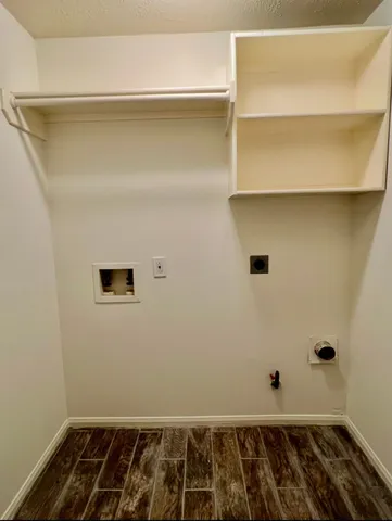 a view of utility room