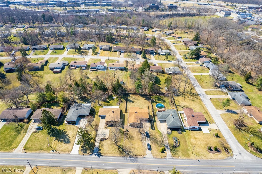 7564 Webster Road Cleveland, OH 44130 - Photo 3 of 26 Gallery Image 3