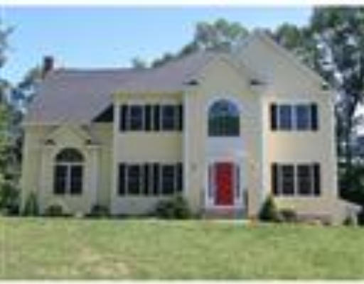 186 Van Norden Road Reading, MA 01867 - Photo 1 of 4 Gallery Image 1