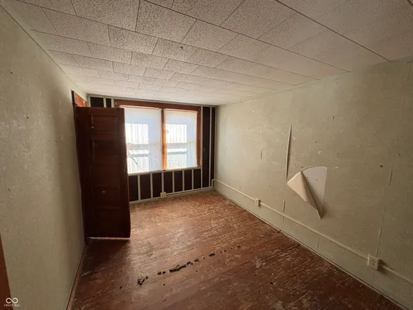 $45,000 | 2012 1st Avenue, Terre Haute, IN 47807